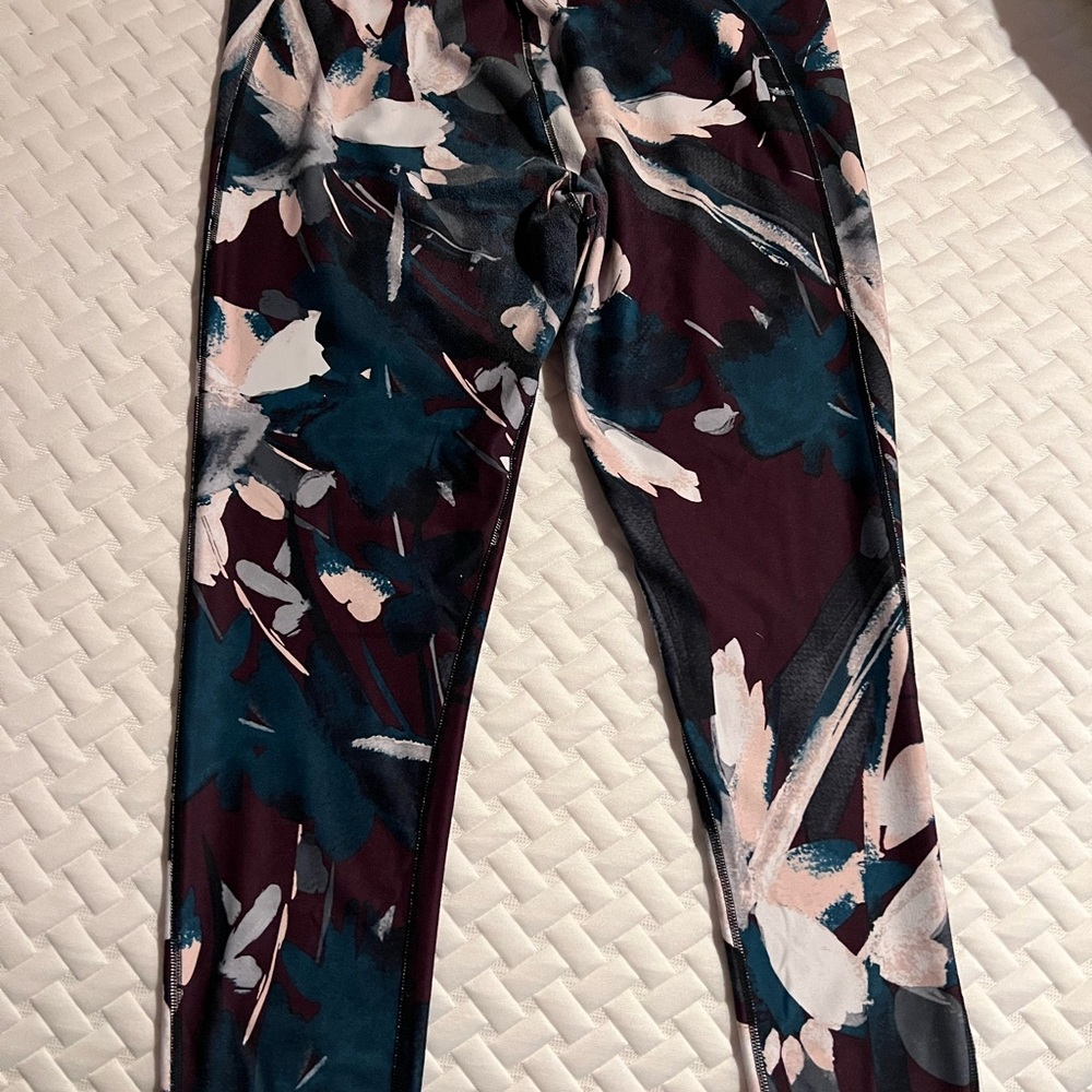 Fabletics leggings - Picture 2 of 2
